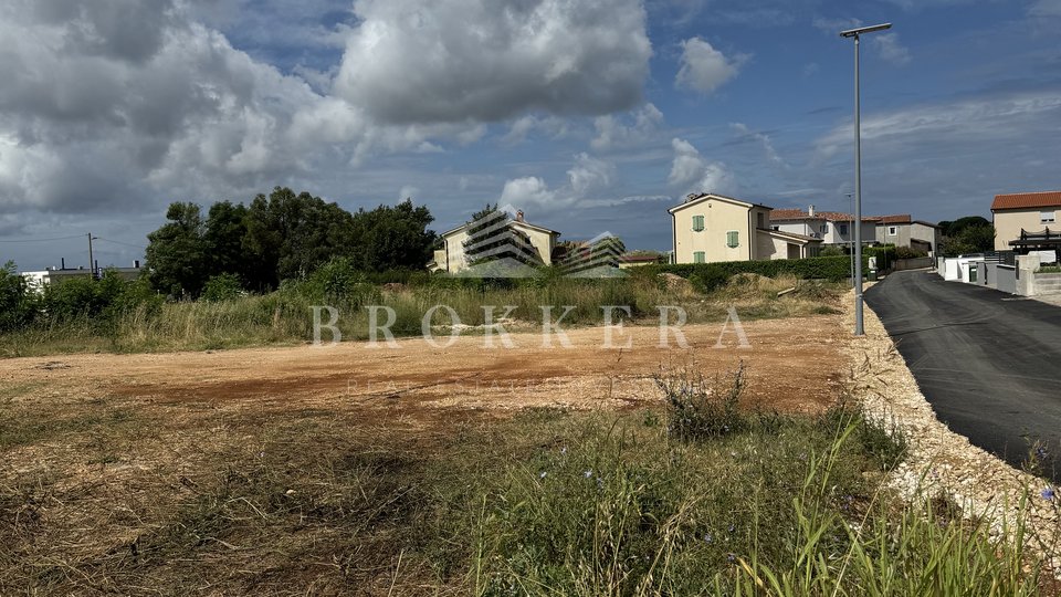 BUILDING LAND, KAŠTELIR, 1,616 m2