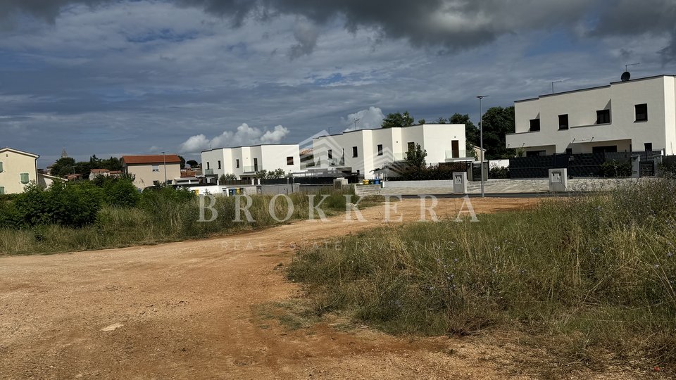 BUILDING LAND, KAŠTELIR, 1,616 m2