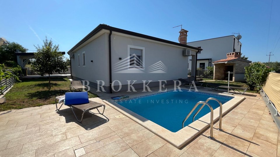 GROUND HOUSE WITH SWIMMING POOL, 126 m2