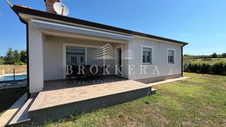 GROUND HOUSE WITH SWIMMING POOL, 126 m2