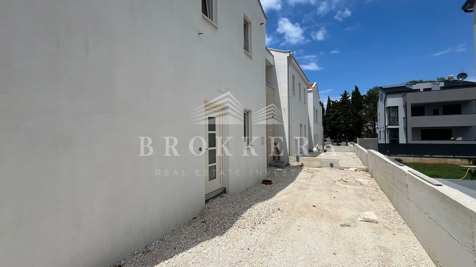 HOUSE IN A ROW NEAR THE SEA, 110 m2