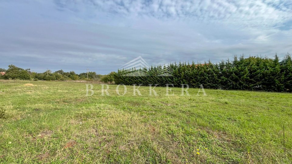 BUILDING LAND NEAR POREČ, 750 m2