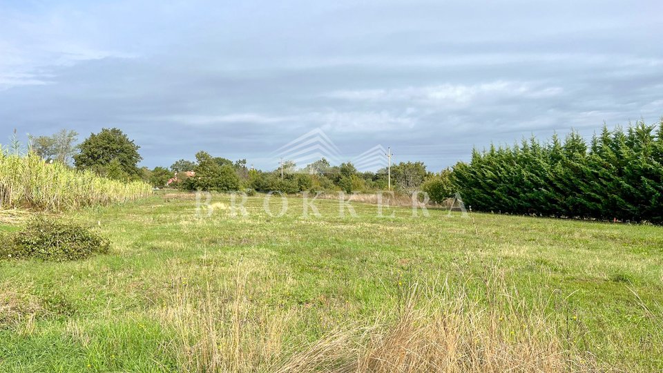 BUILDING LAND NEAR POREČ, 750 m2